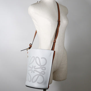 Loewe - -- - Loewe --