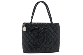Chanel - Medaillon - Chanel Medaillon