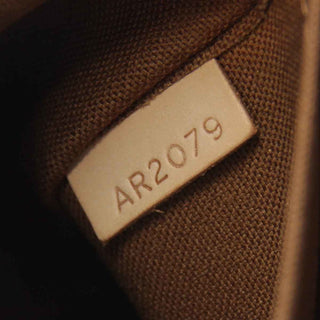 Louis Vuitton - Louis Vuitton