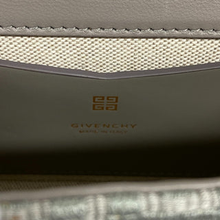 Givenchy 4G