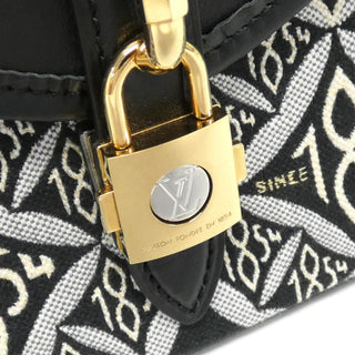 Louis Vuitton Saumur