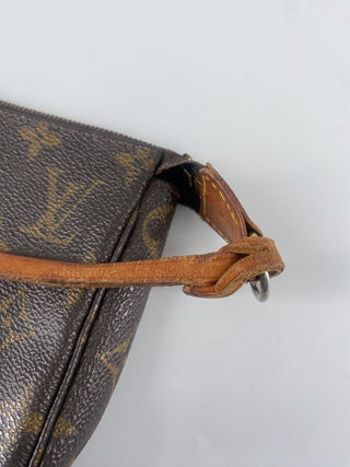 Louis Vuitton Pochette Accessoires Monogram Canvas