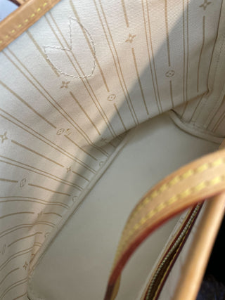 Louis Vuitton Neverfull Tote Damier