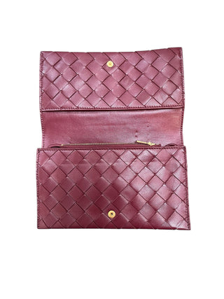 469899 bottega veneta maroon woven WOC