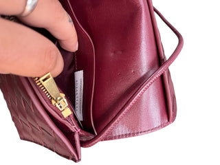 469899 bottega veneta maroon woven WOC