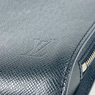 Louis Vuitton Zip Coin Purse Taiga Leather