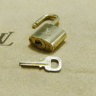 Louis Vuitton Cadenas Bag Charm Gold-plated
