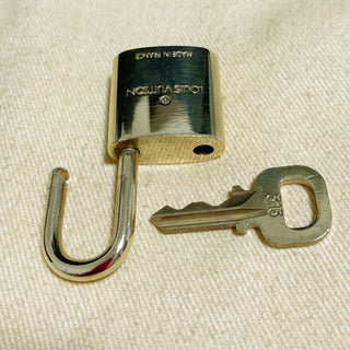 Louis Vuitton Cadenas Bag Charm Gold-plated
