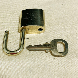 Louis Vuitton Cadenas Bag Charm Gold-plated