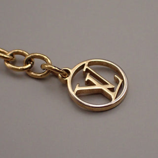 Louis Vuitton Essential V Bracelet Metal