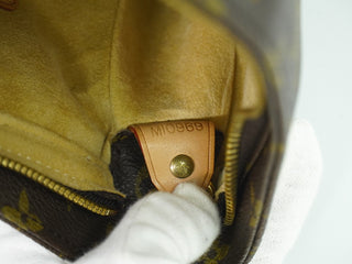 Louis Vuitton Looping Handbag Monogram Canvas