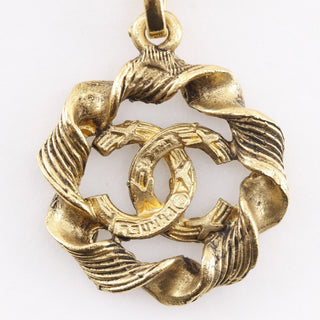 Chanel Vintage CC Round Pendant Choker Necklace Metal