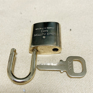 Louis Vuitton Cadenas Bag Charm Gold-plated