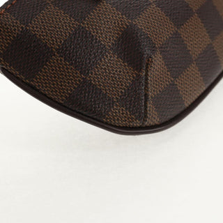 Louis Vuitton Manosque Pochette Damier