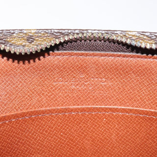 Louis Vuitton Toiletry Pouch Monogram Canvas