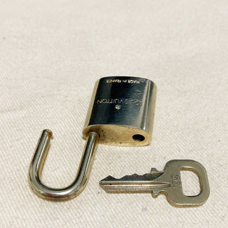 Louis Vuitton Cadenas Bag Charm Gold-plated
