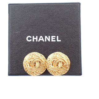 Chanel Vintage Round CC Clip-On Earrings Metal