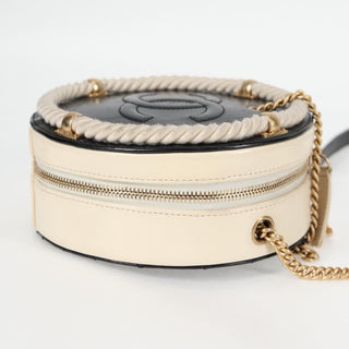 Chanel En Vogue Round Bag Crumpled Calfskin