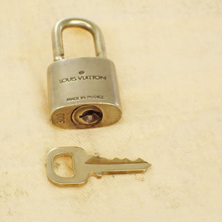 Louis Vuitton Cadenas Bag Charm Gold-plated