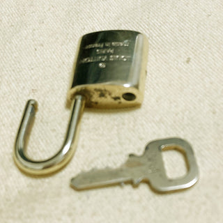 Louis Vuitton Cadenas Bag Charm Gold-plated