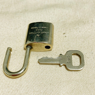 Louis Vuitton Cadenas Bag Charm Gold-plated