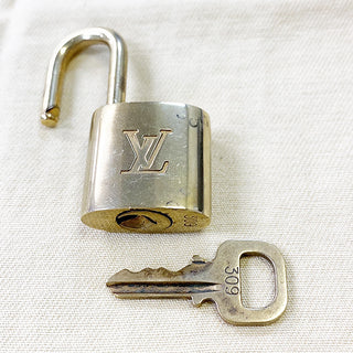 Louis Vuitton Cadenas Bag Charm Gold-plated