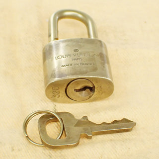 Louis Vuitton Cadenas Bag Charm Gold-plated