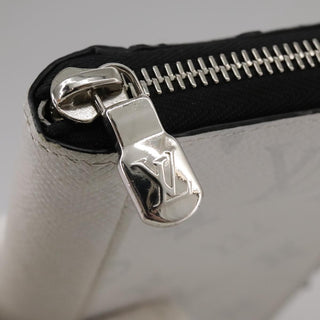 Louis Vuitton Zippy wallet vertical Taiga leather