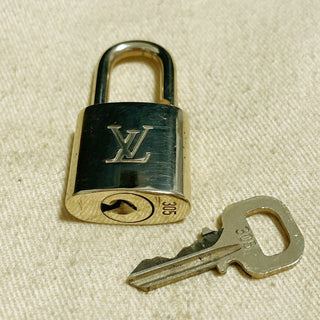 Louis Vuitton Cadenas Bag Charm Gold-plated
