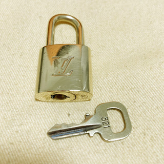 Louis Vuitton Cadenas Bag Charm Gold-plated