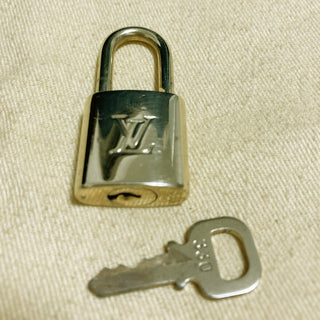 Louis Vuitton Cadenas Bag Charm Gold-plated