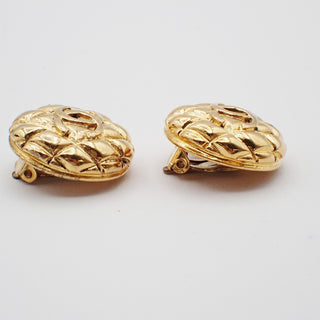 Chanel Vintage CC Quilted Round Button Clip-On Earrings Metal