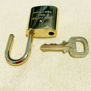 Louis Vuitton Cadenas Bag Charm Gold-plated
