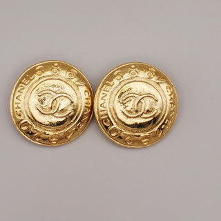 Chanel Vintage CC Round Button Clip-On Earrings Metal