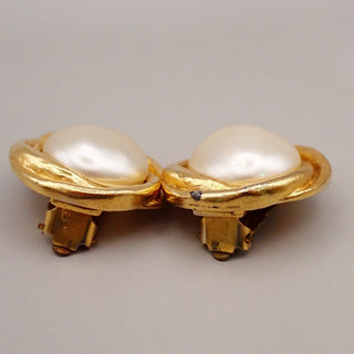 Chanel Vintage Round Chain Clip-On Earrings Metal with Faux Pearl
