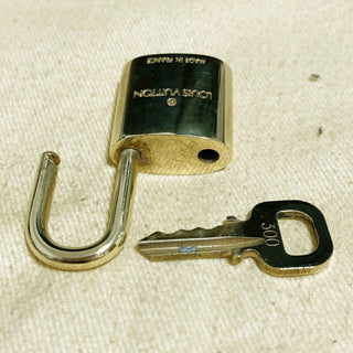 Louis Vuitton Cadenas Bag Charm Gold-plated