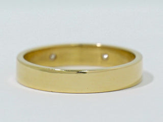 Gucci Logo Ring Yellow Gold with Diamond