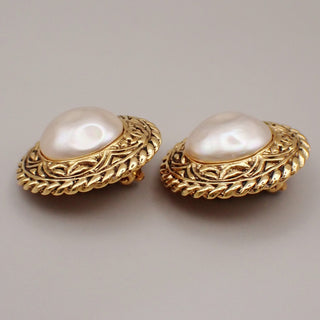 Chanel Vintage Round Chain Clip-On Earrings Metal with Faux Pearl