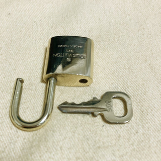 Louis Vuitton Cadenas Bag Charm Gold-plated