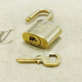 Louis Vuitton Cadenas Bag Charm Gold-plated