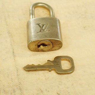 Louis Vuitton Cadenas Bag Charm Gold-plated