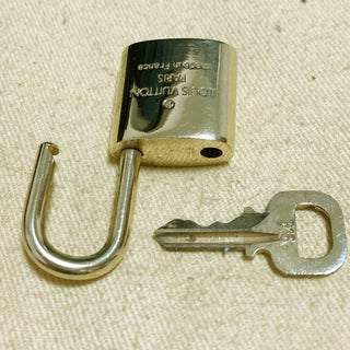 Louis Vuitton Cadenas Bag Charm Gold-plated