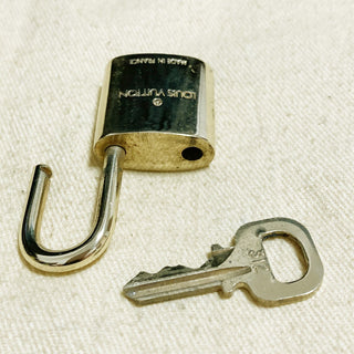 Louis Vuitton Cadenas Bag Charm Gold-plated