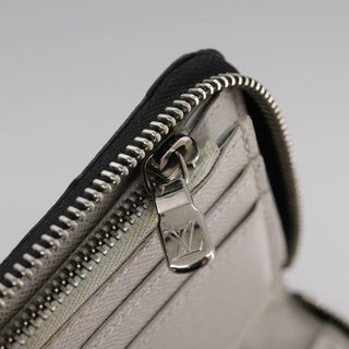 Louis Vuitton Zippy wallet vertical Taiga leather