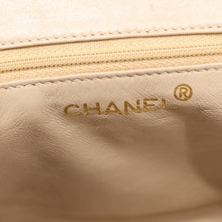 Chanel Kiss lock shoulder bag Leather