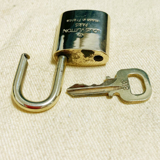 Louis Vuitton Cadenas Bag Charm Gold-plated