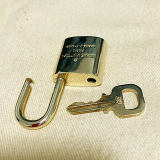 Louis Vuitton Cadenas Bag Charm Gold-plated