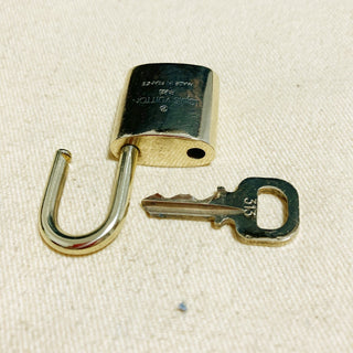 Louis Vuitton Cadenas Bag Charm Gold-plated