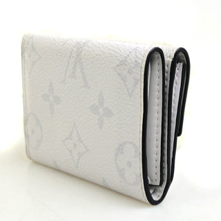 Louis Vuitton Discovery Wallet Monogram Taigarama