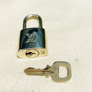 Louis Vuitton Cadenas Bag Charm Gold-plated